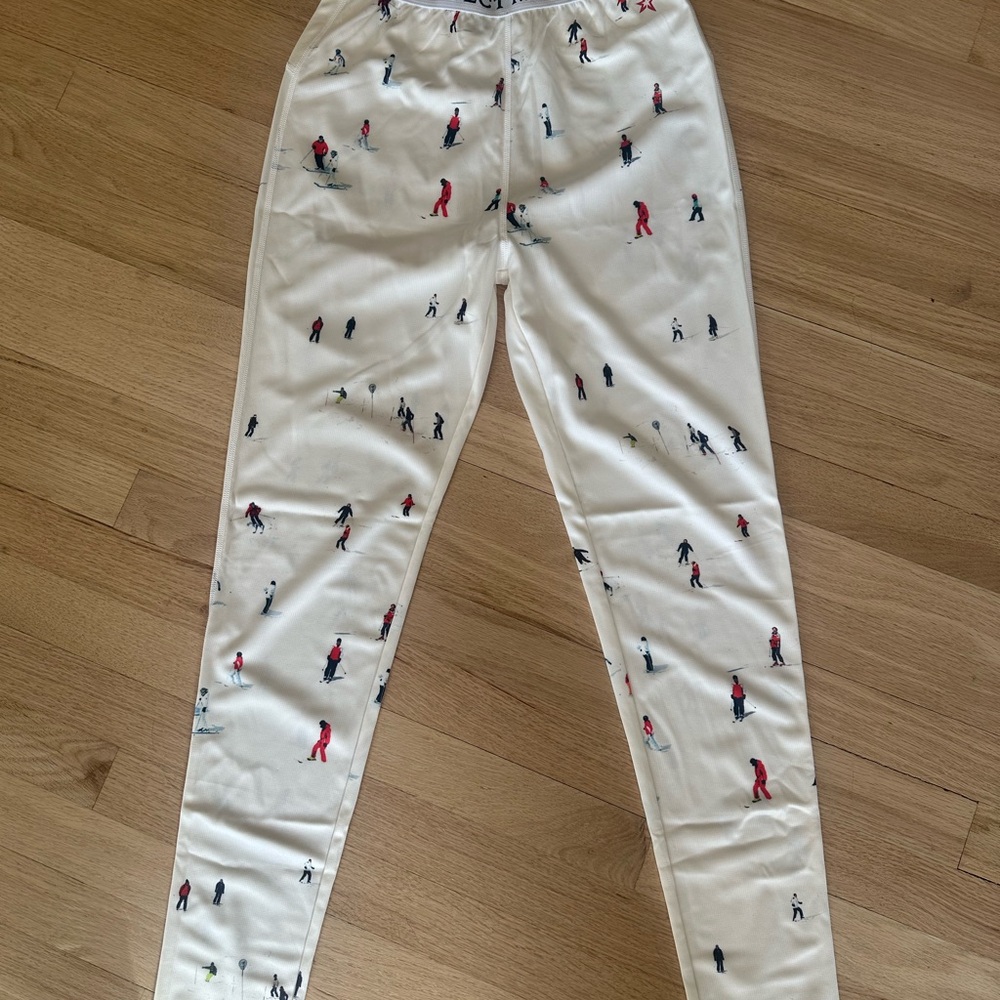 Perfect Moment Cream Women’s Ski-Print Joggers